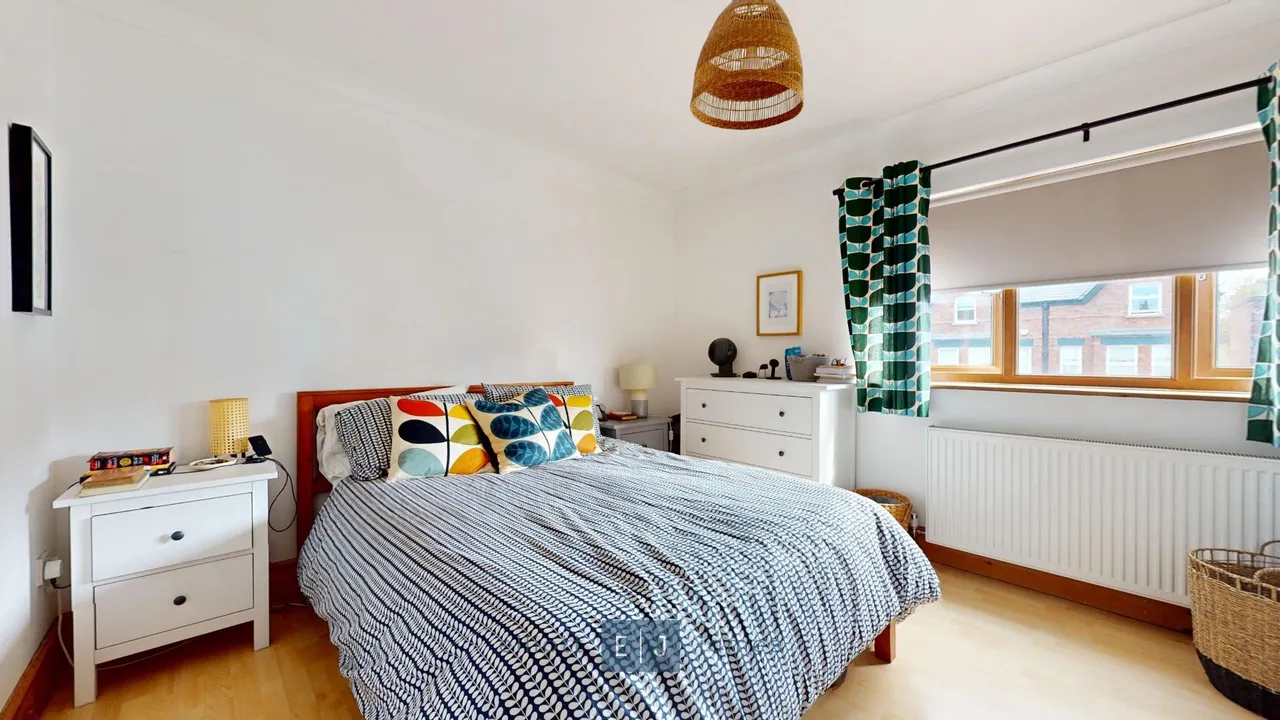 Buckingham Road, London, E18, photo 8