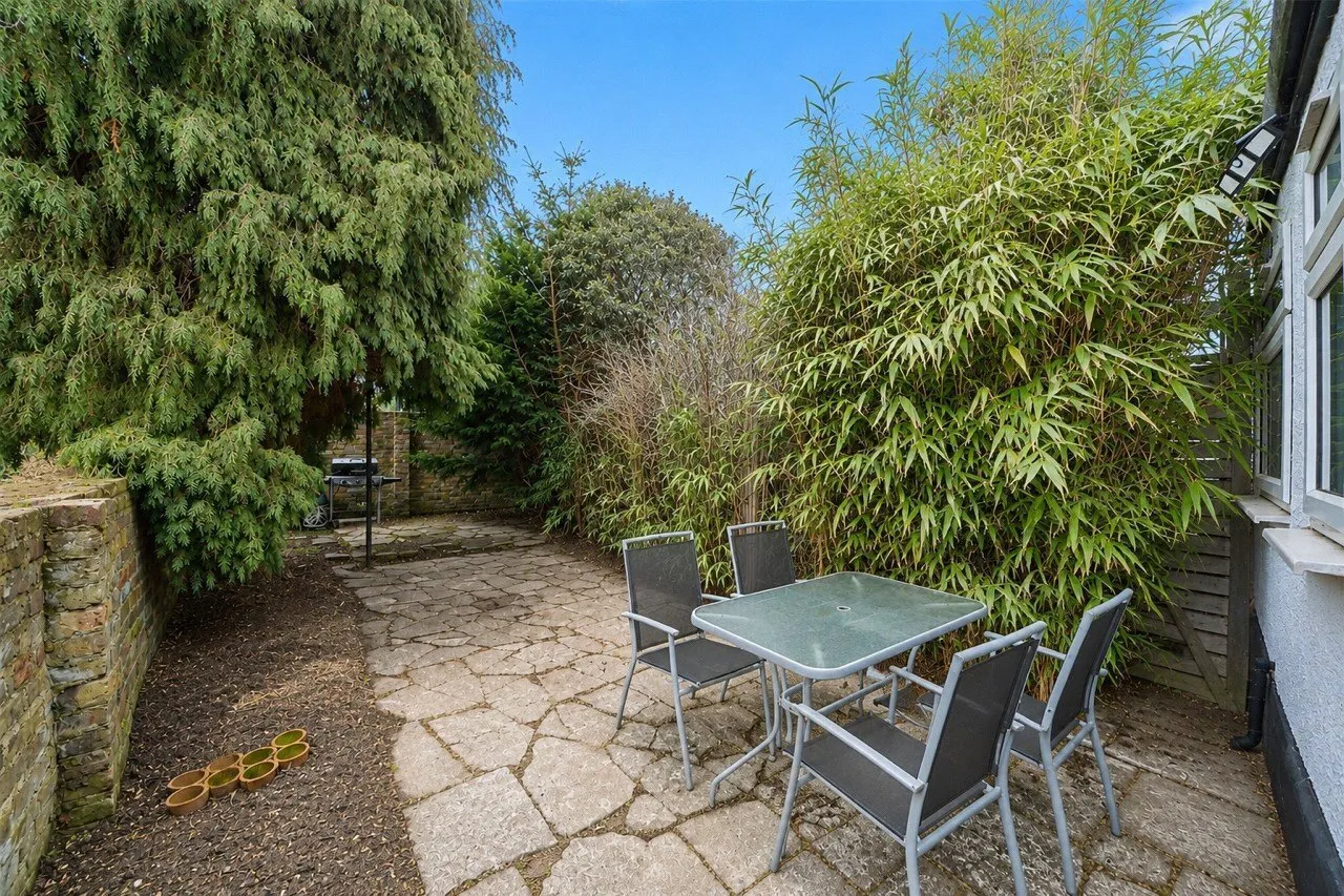 Caistor Park Road, London, E15, photo 6