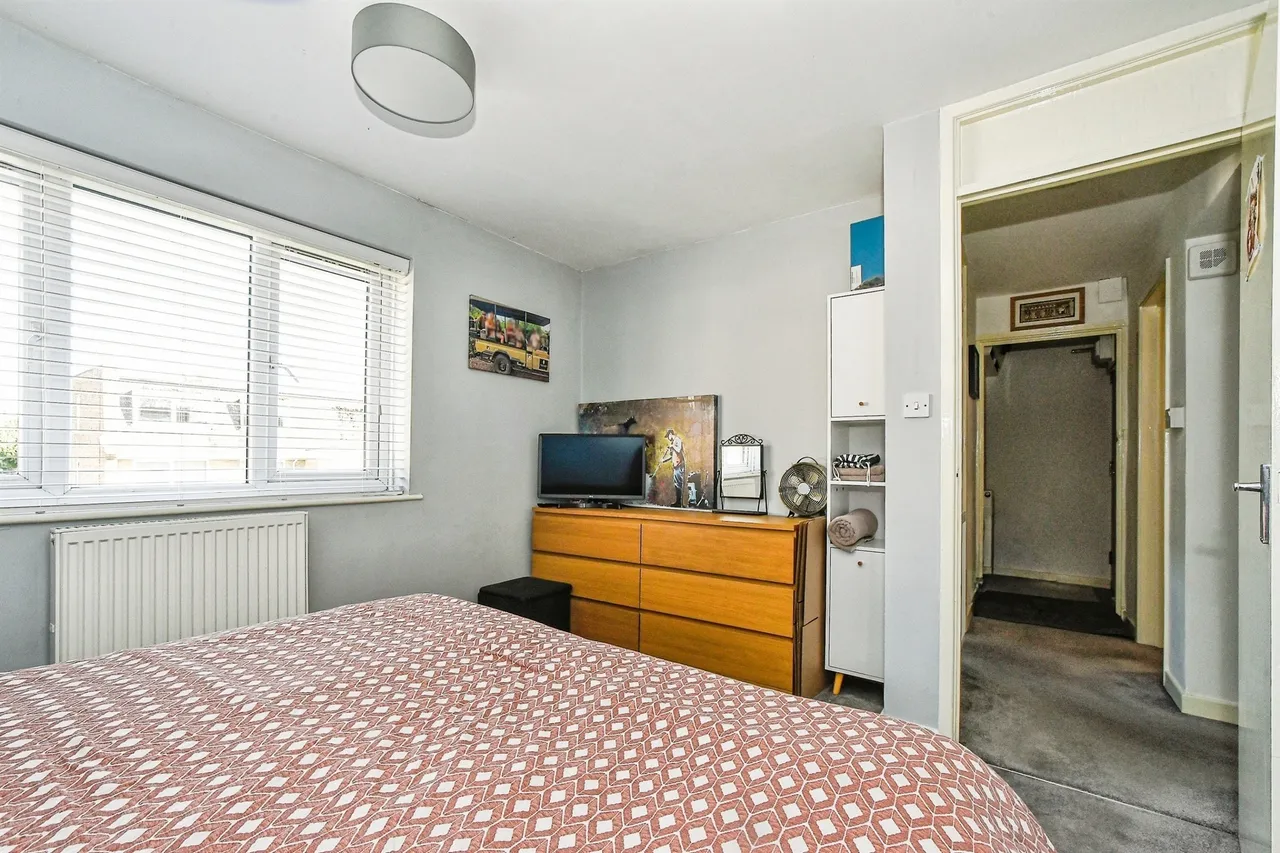 Helmsdale, Swindon, SN25, photo 10