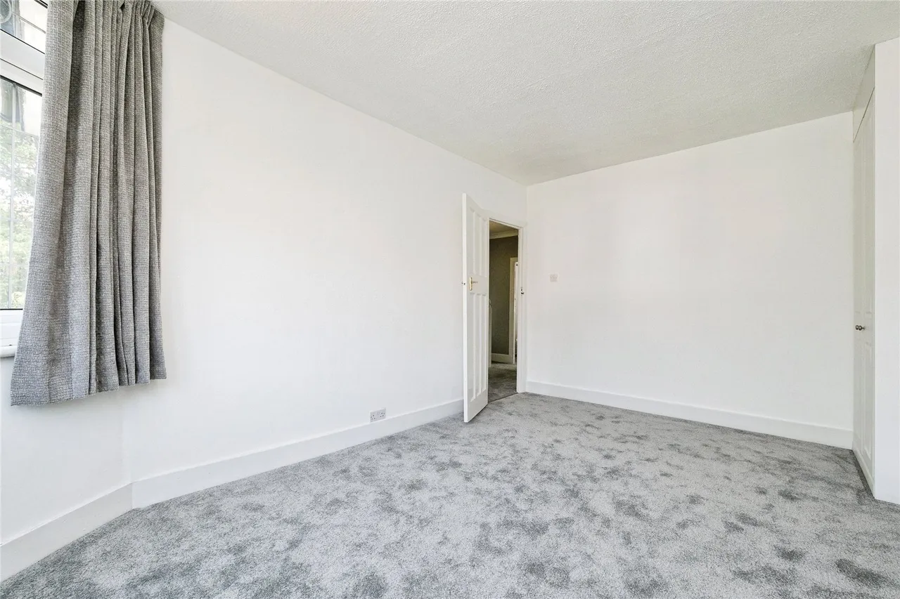 Cranleigh Gardens, Barking, Essex, IG11, photo 14