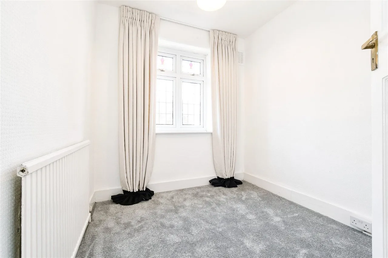 Cranleigh Gardens, Barking, Essex, IG11, photo 17