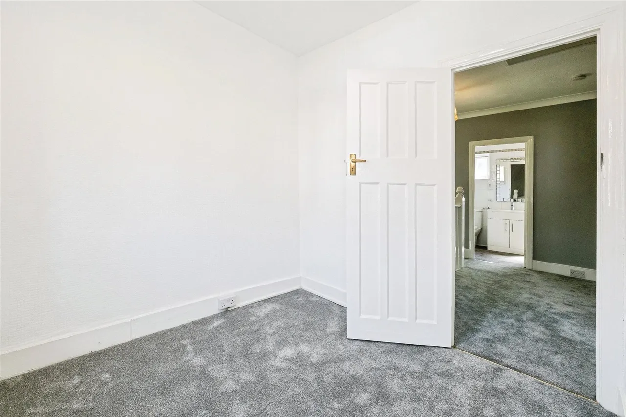 Cranleigh Gardens, Barking, Essex, IG11, photo 18
