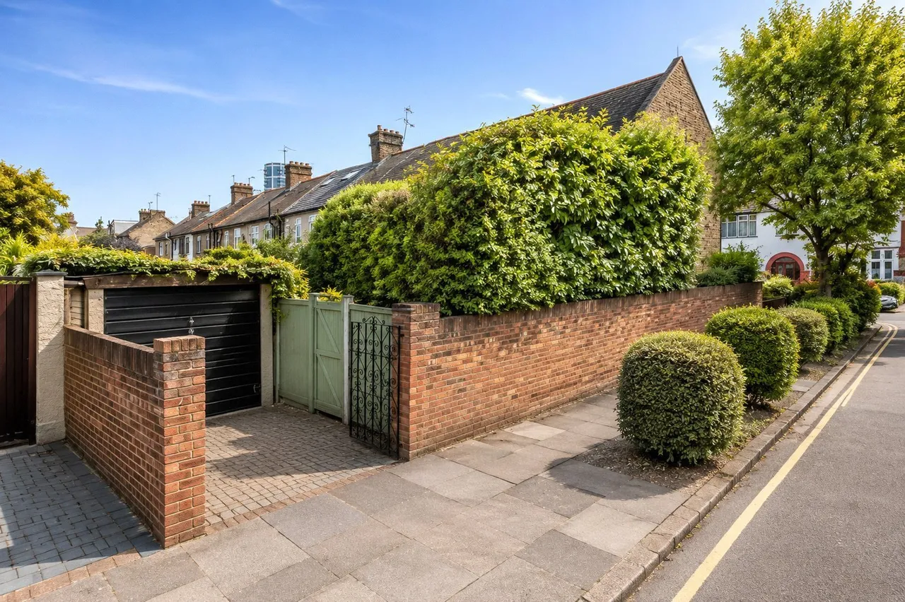 Cranleigh Gardens, Barking, Essex, IG11, photo 26