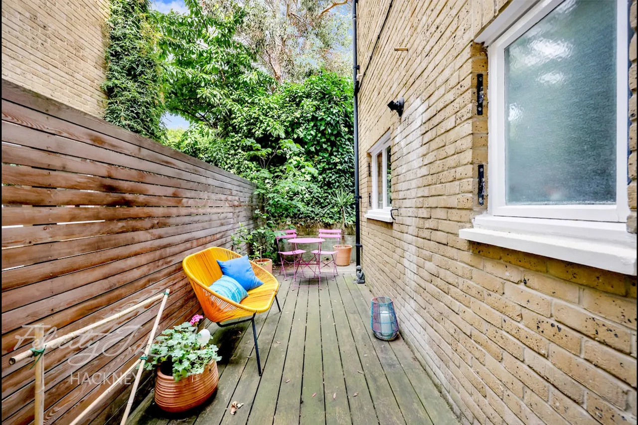 Ainsworth Road, London, E9, photo 11