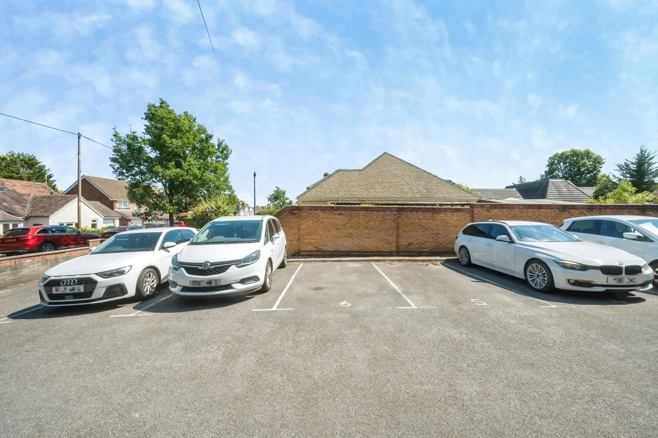 Bournemouth Road, Chandler's Ford, SO53, photo 3