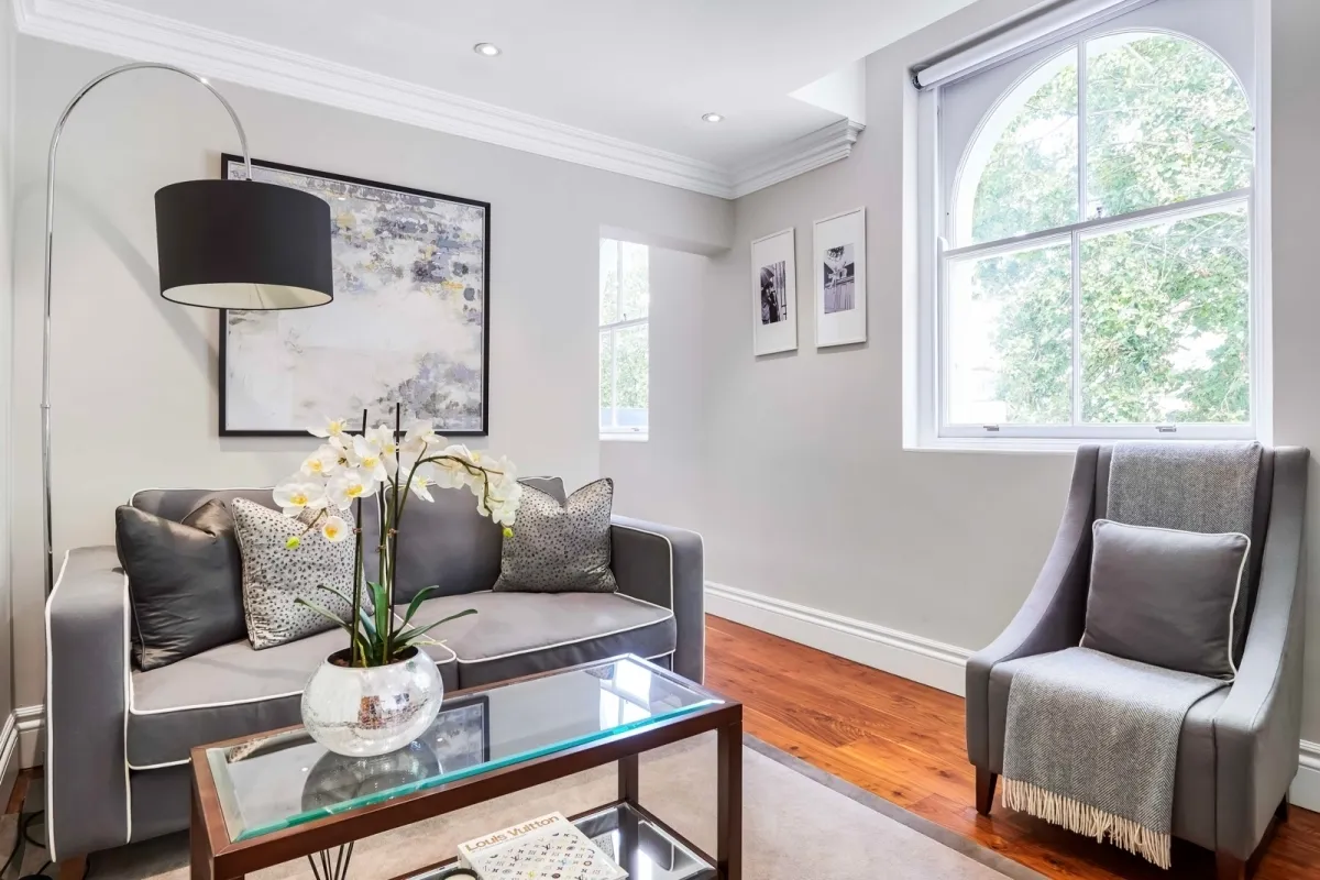 2 bed flat to rent — Kensington Gardens Square London W2