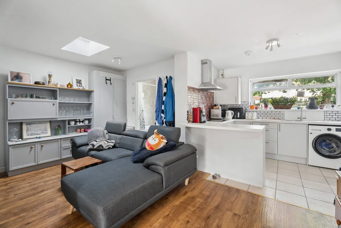 Oakfield, Mill End, WD3, photo 2