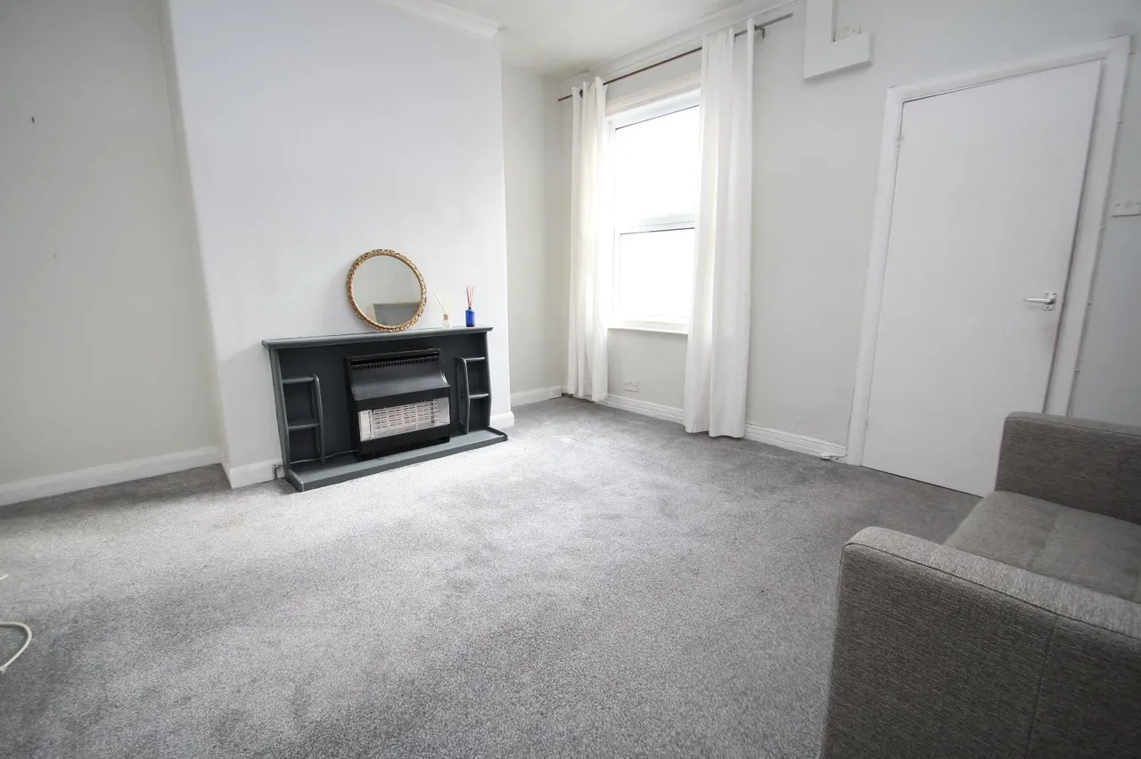Hawthorn View, Leeds, LS7, photo 2