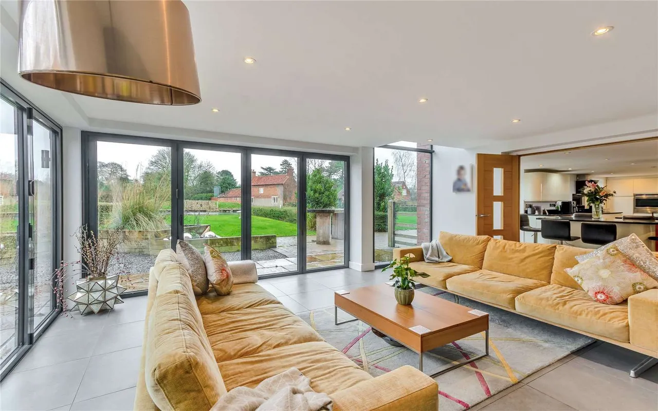 Car Colston, Nottingham, NG13 8JE, photo 10