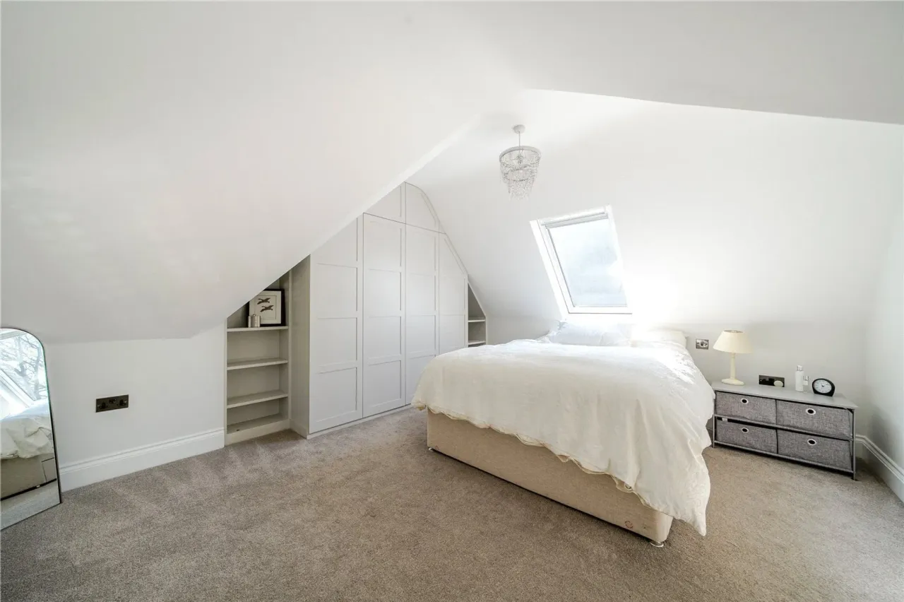 Saunders Lane, Woking, Surrey, GU22, photo 15