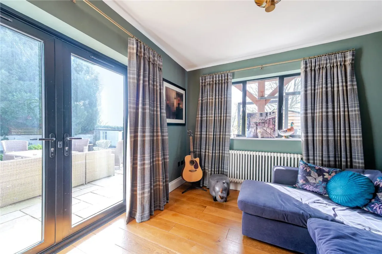 Saunders Lane, Woking, Surrey, GU22, photo 10