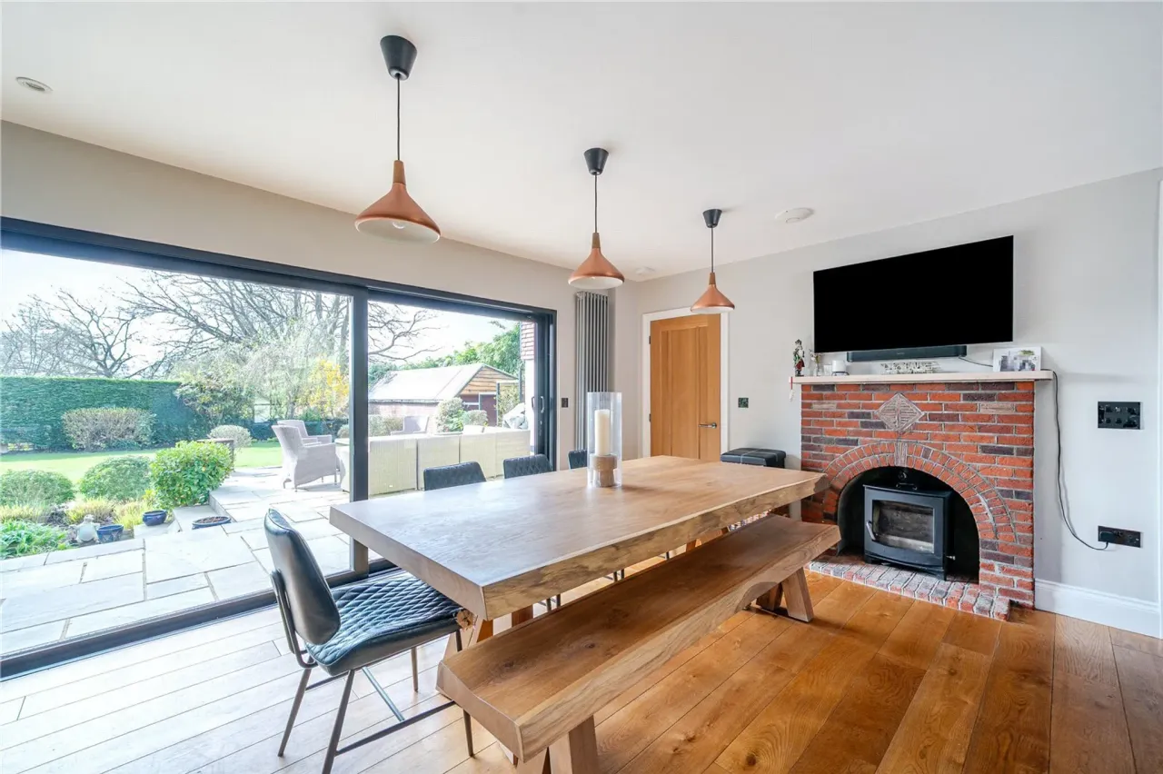 Saunders Lane, Woking, Surrey, GU22, photo 5