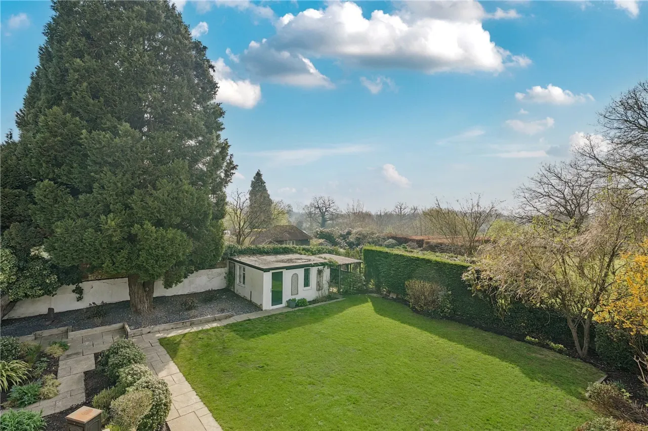 Saunders Lane, Woking, Surrey, GU22, photo 21