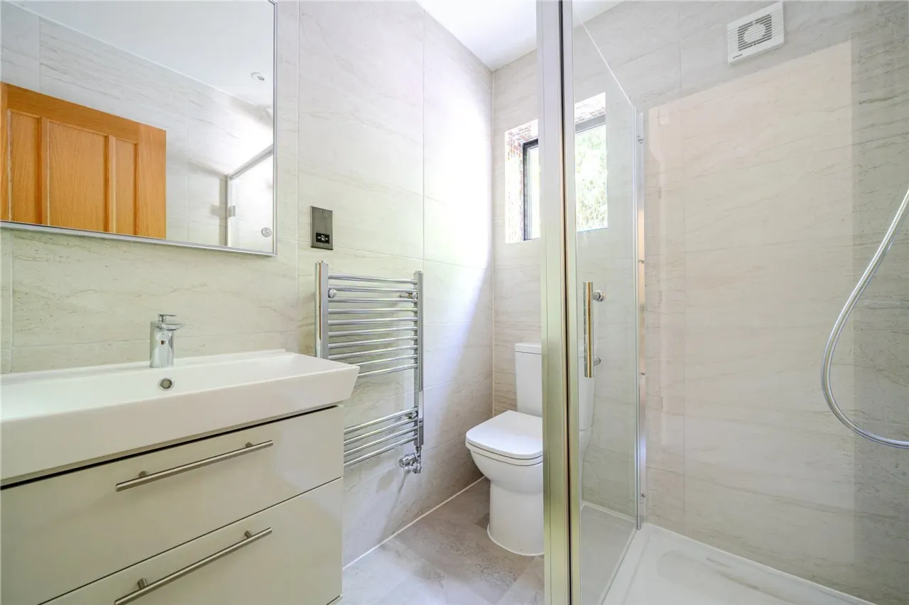 Saunders Lane, Woking, Surrey, GU22, photo 11