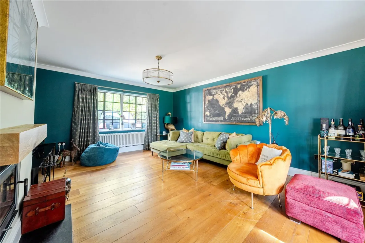 Saunders Lane, Woking, Surrey, GU22, photo 4