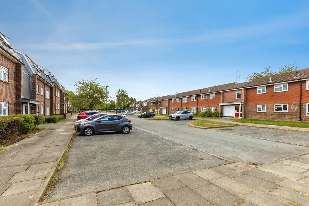 Britten Close, Crawley, RH11, photo 14