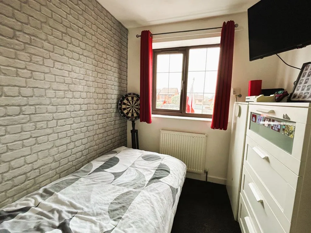 Mayfields Drive, Brownhills, WS8, photo 7