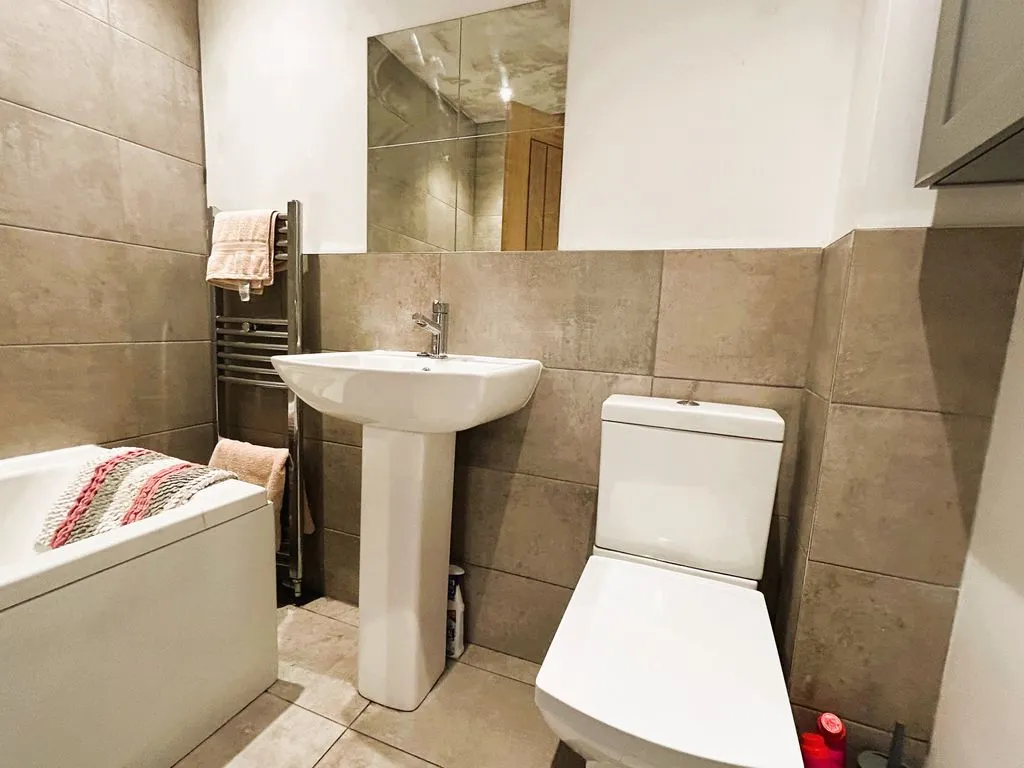 Mayfields Drive, Brownhills, WS8, photo 9