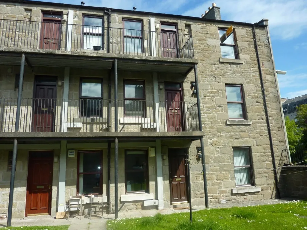 2 bed flat to rent — Taits Lane, Dundee, DD2
