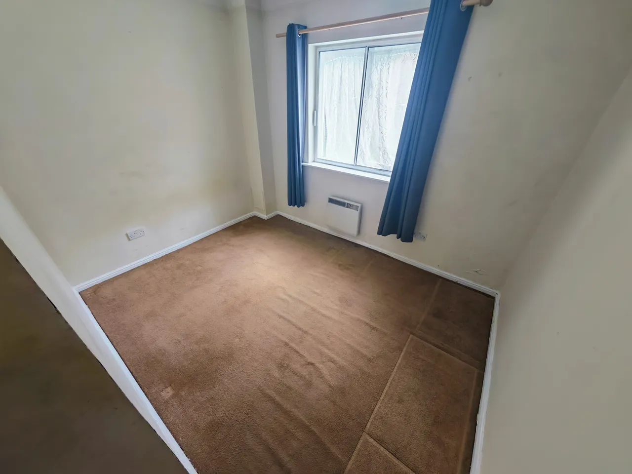 Cherry Gardens, Northolt, UB5, photo 6