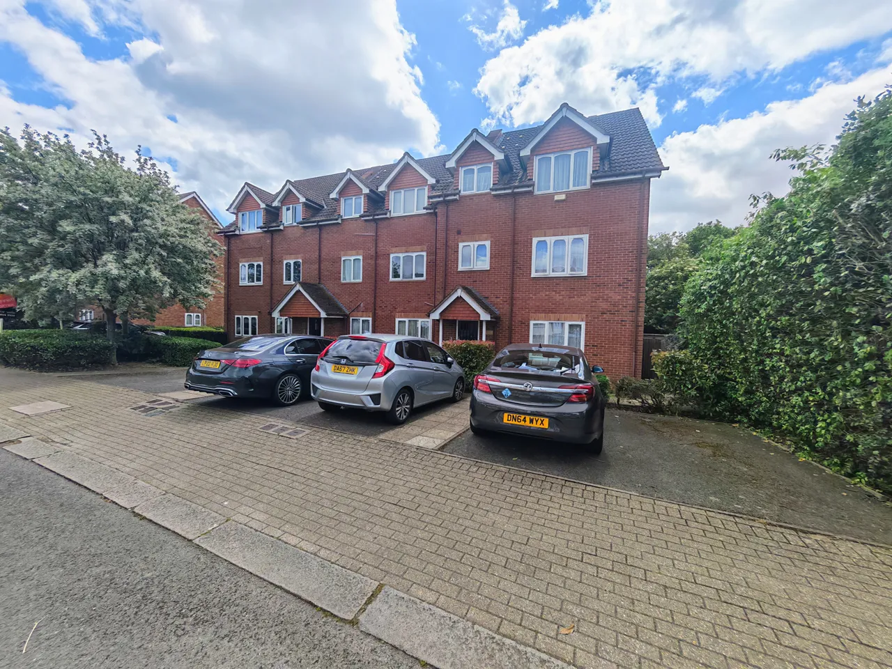 Cherry Gardens, Northolt, UB5, photo 9