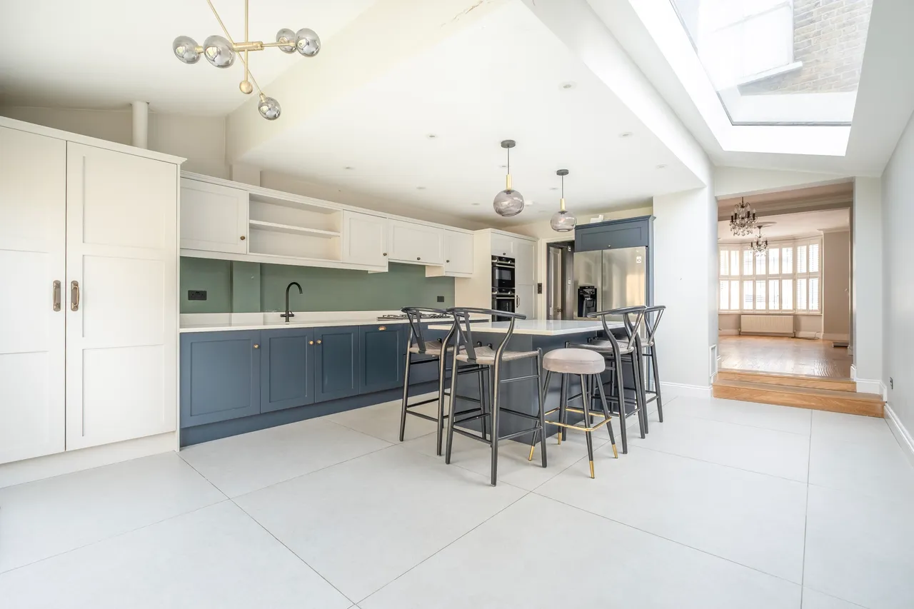 Devonshire Road, London, W4, photo 2