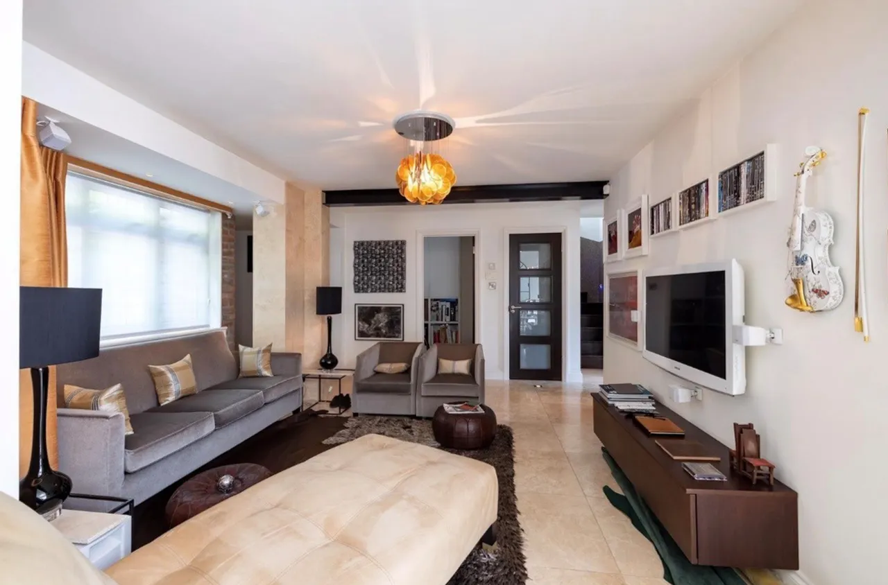 2 Acacia Close, Stanmore, photo 4