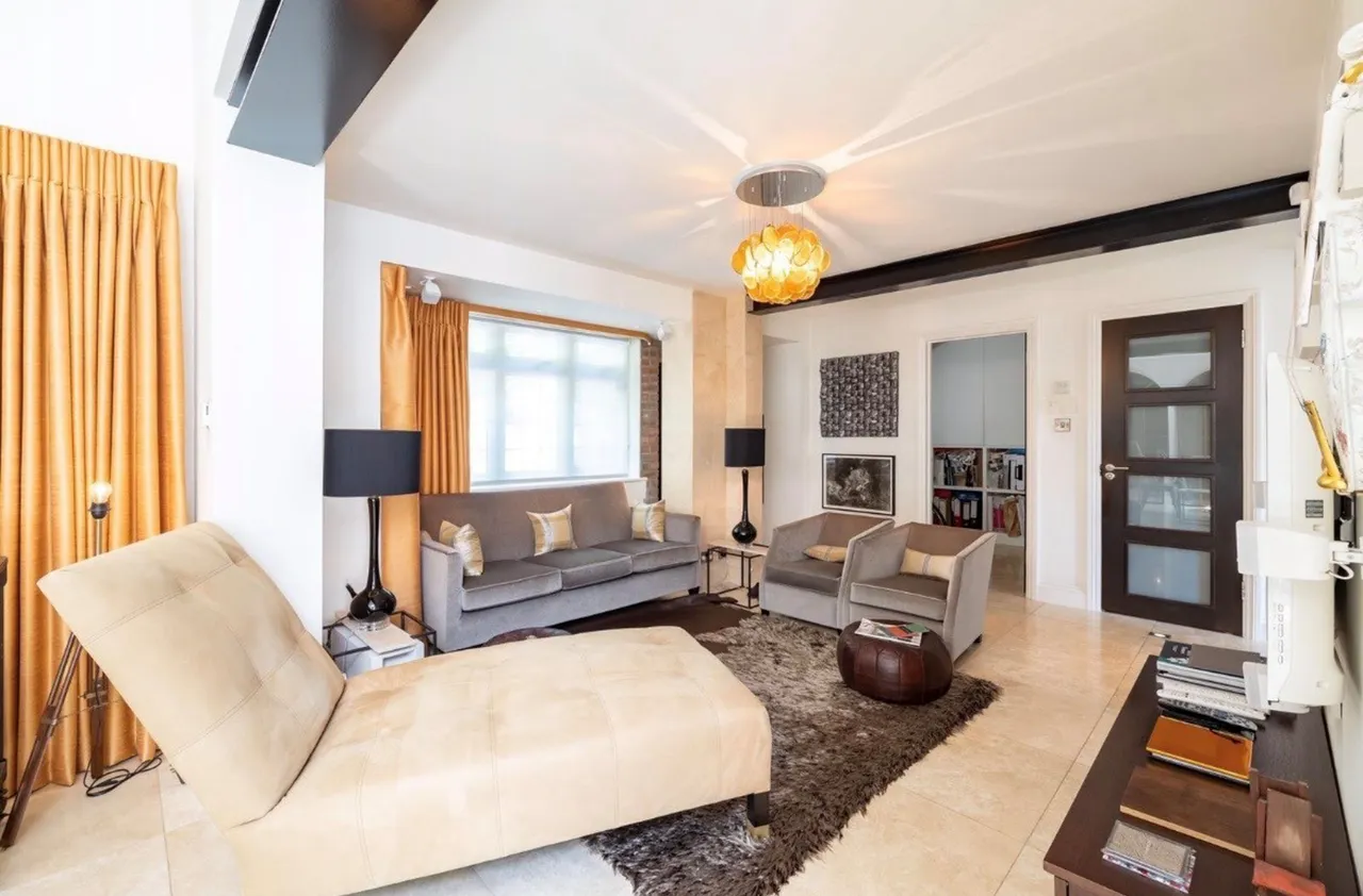 2 Acacia Close, Stanmore, photo 3