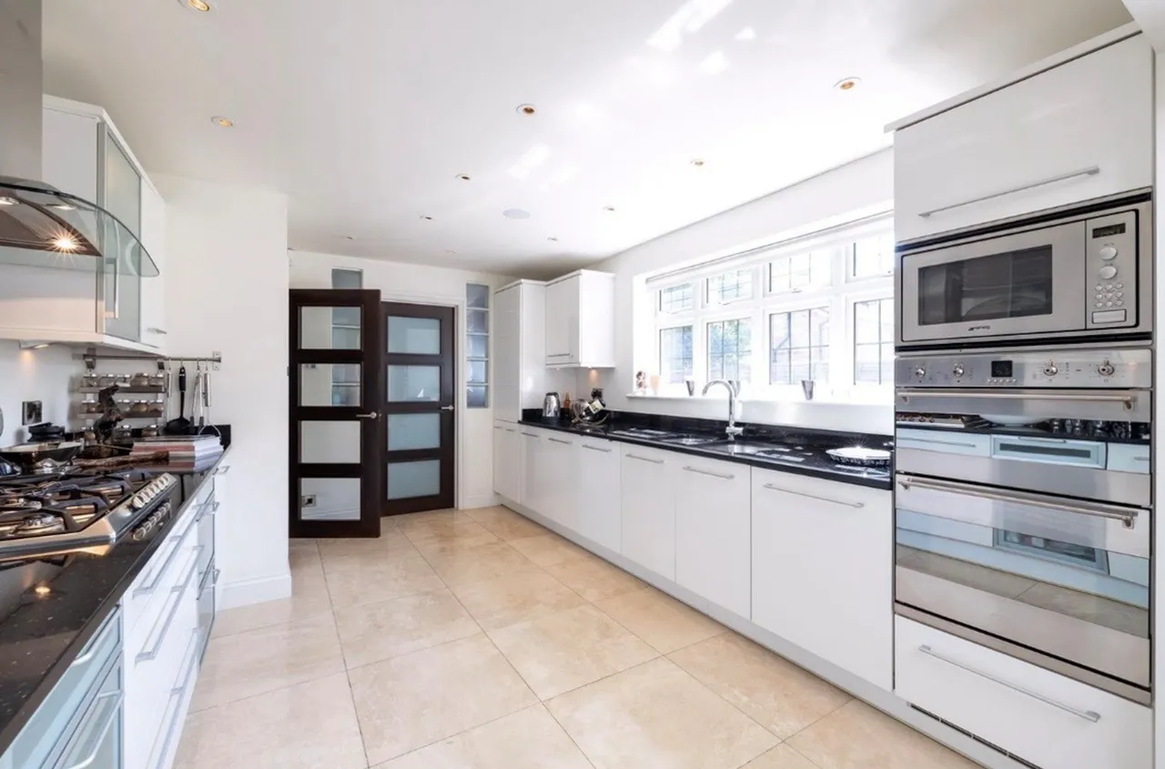 2 Acacia Close, Stanmore, photo 8