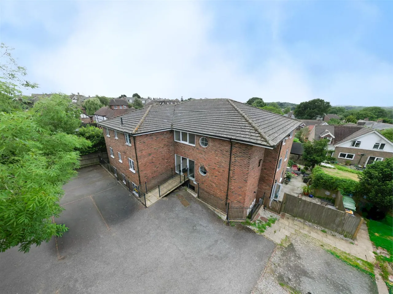 2 bed flat for sale — Station Road, Heathfield, TN21 8GA