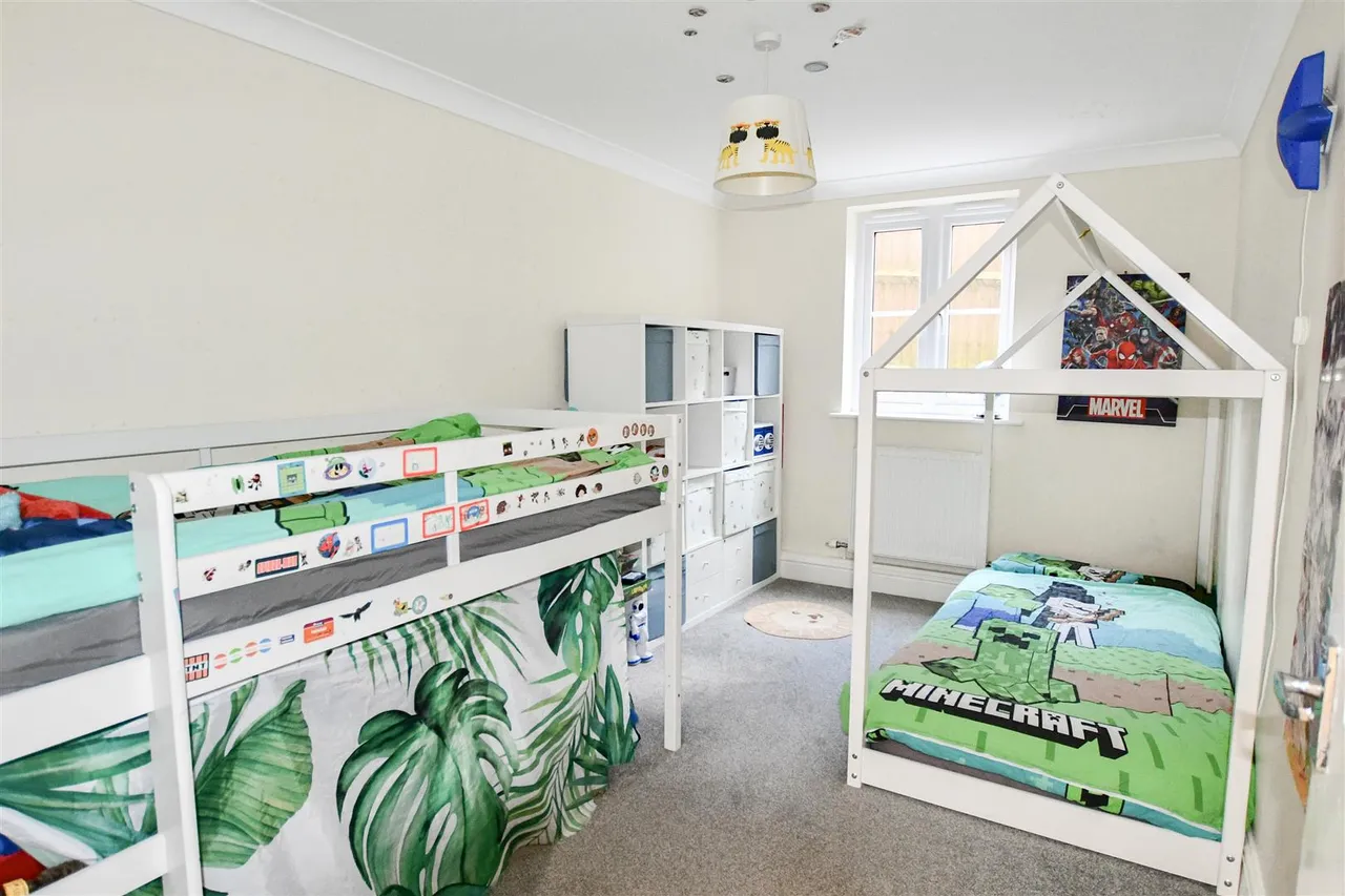 Station Road, Heathfield, TN21 8GA, photo 12