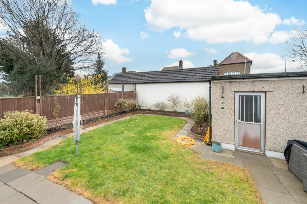 82 Oxgate Gardens, London, photo 8