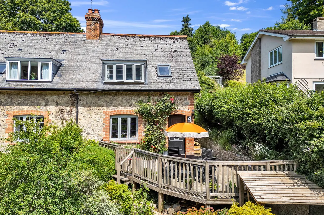 3 bed house for sale — Hillside, Axmouth, EX12 4BA