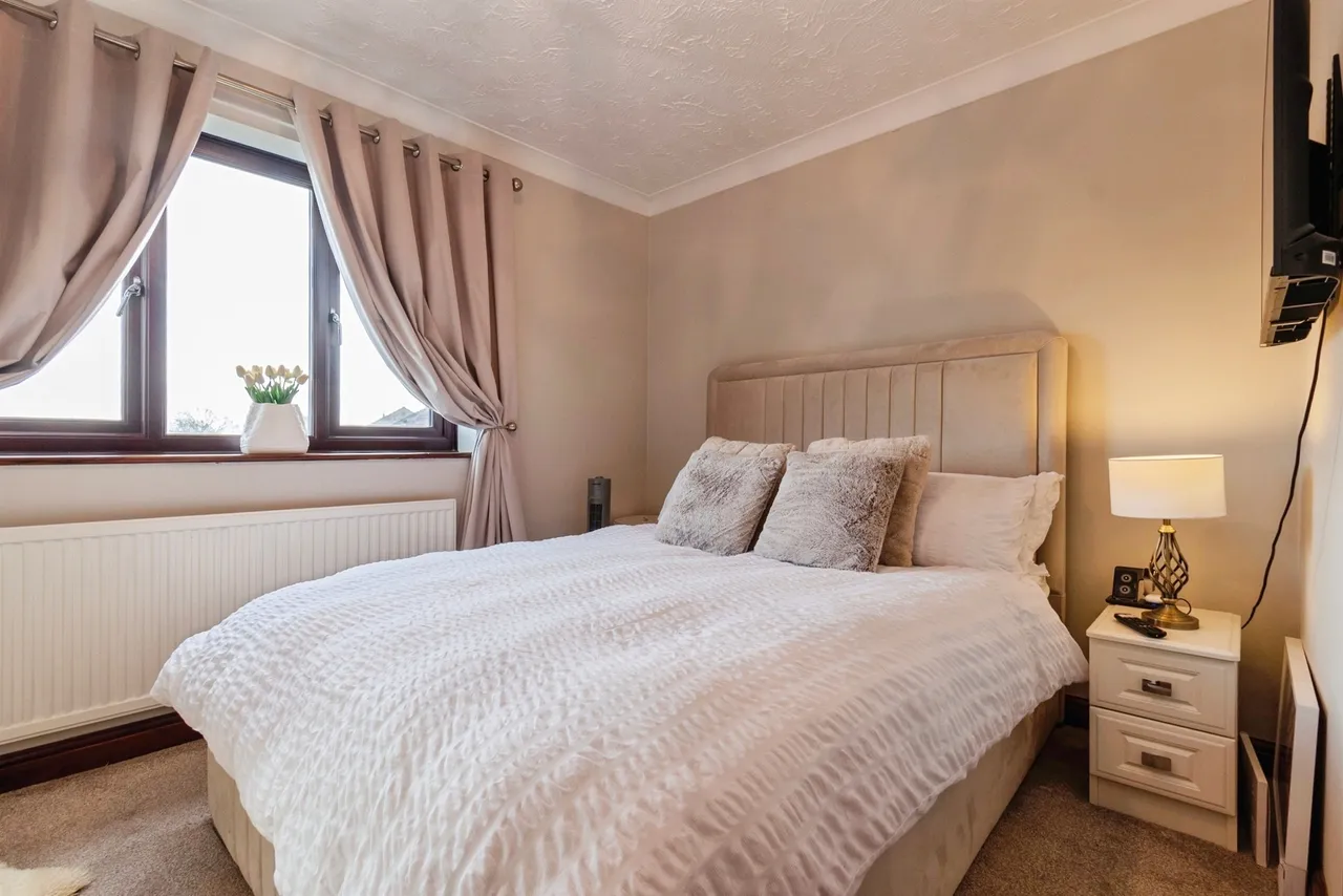 Whimbrel Drive, Bradwell, Great Yarmouth, photo 9
