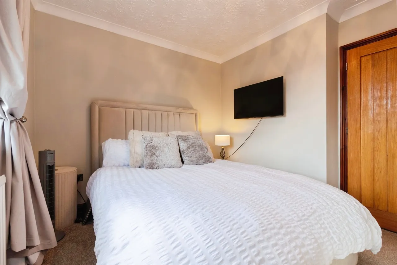 Whimbrel Drive, Bradwell, Great Yarmouth, photo 10