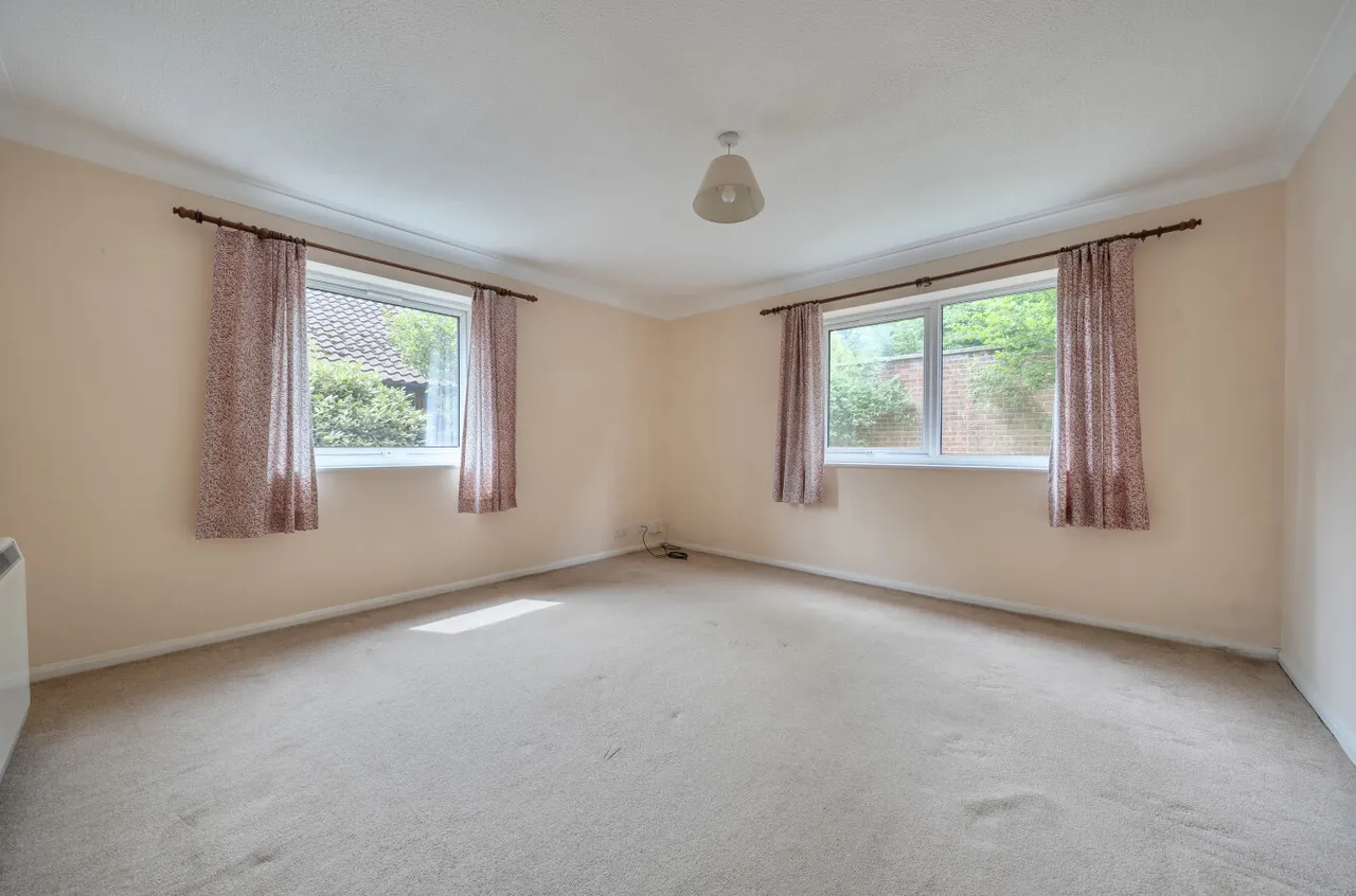 Gordon Court, 110 Gordon Road, Camberley, Surrey, GU15 2JQ, photo 9