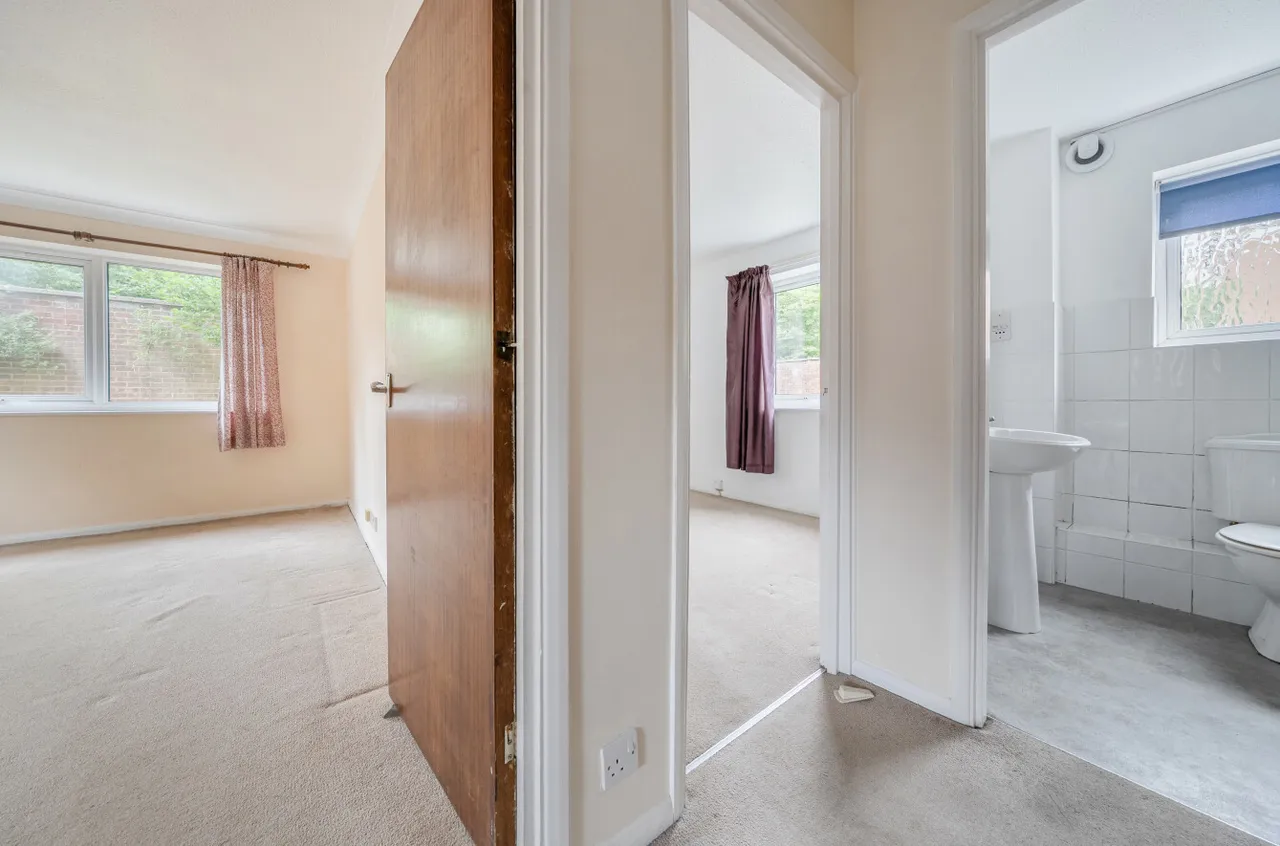Gordon Court, 110 Gordon Road, Camberley, Surrey, GU15 2JQ, photo 5