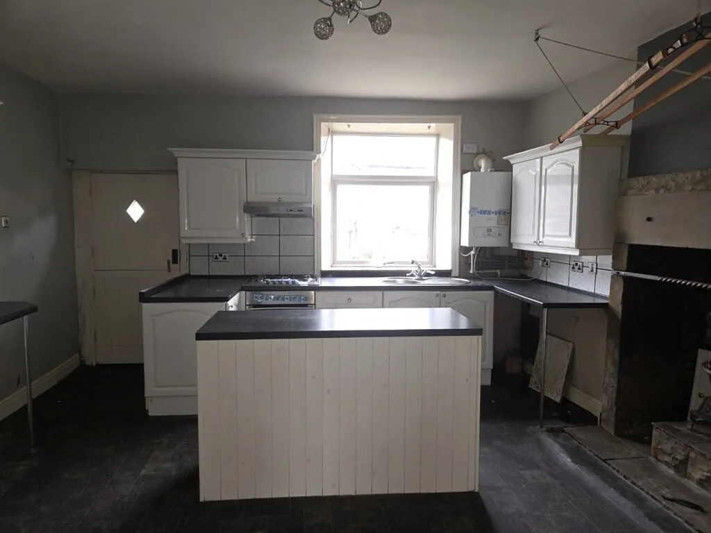 Burnley Road, Colne, BB8, photo 8