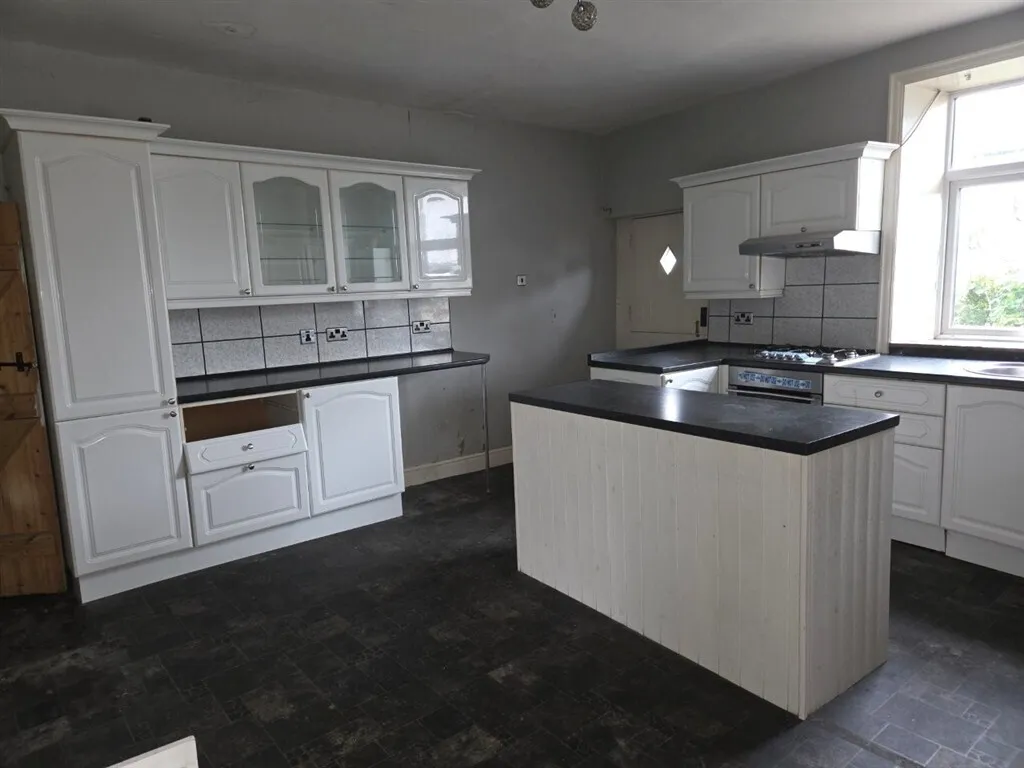 Burnley Road, Colne, BB8, photo 9