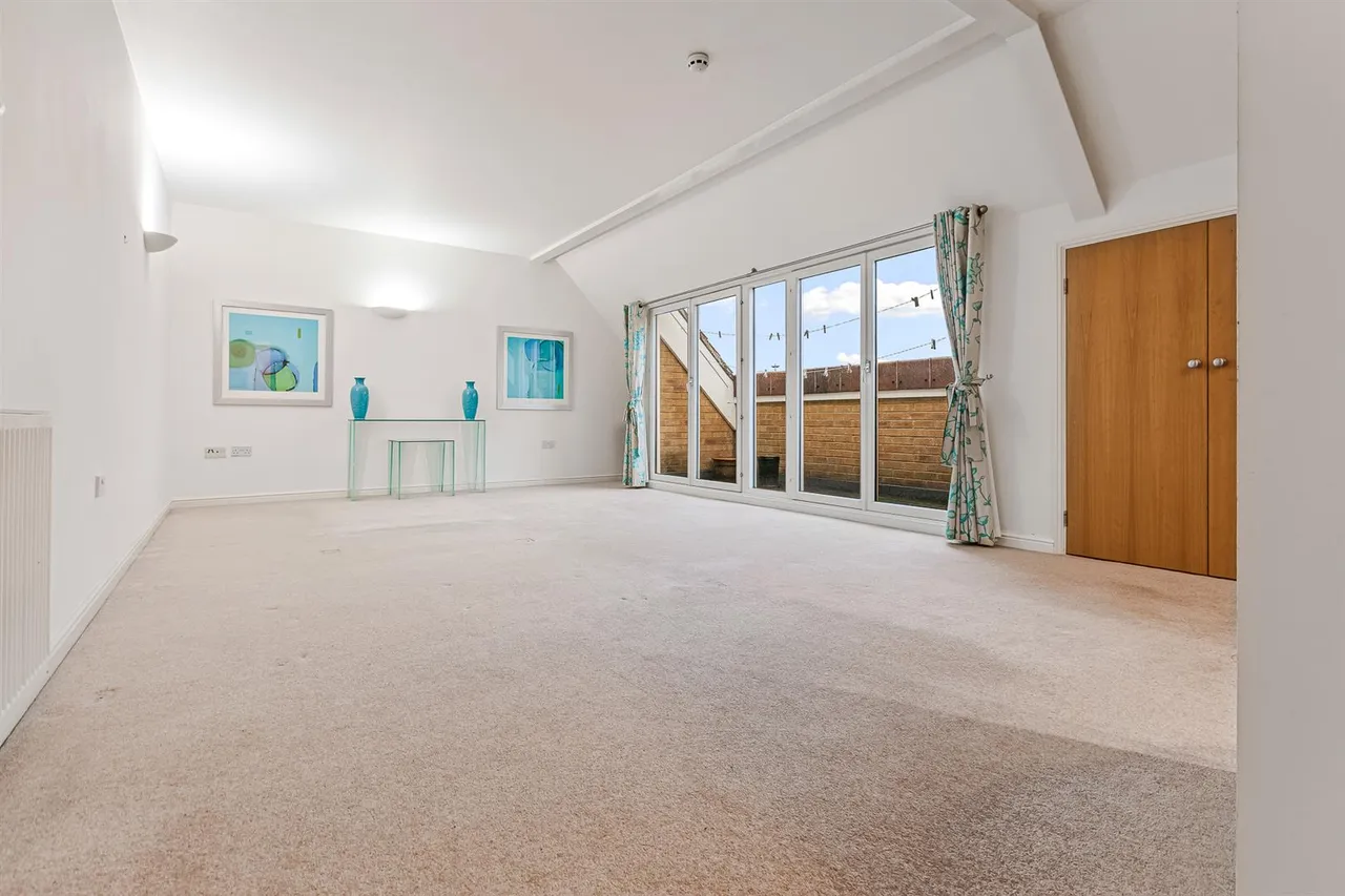 Honeywell Close, Oadby, LE2, photo 2