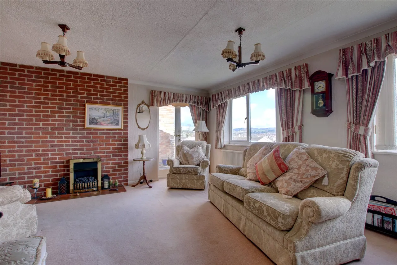 Westfields, Catshill, Bromsgrove, Worcestershire, B61 9HJ, photo 2