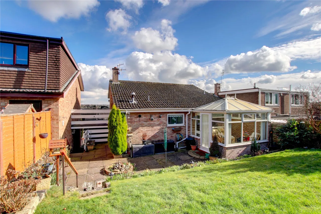 Westfields, Catshill, Bromsgrove, Worcestershire, B61 9HJ, photo 17