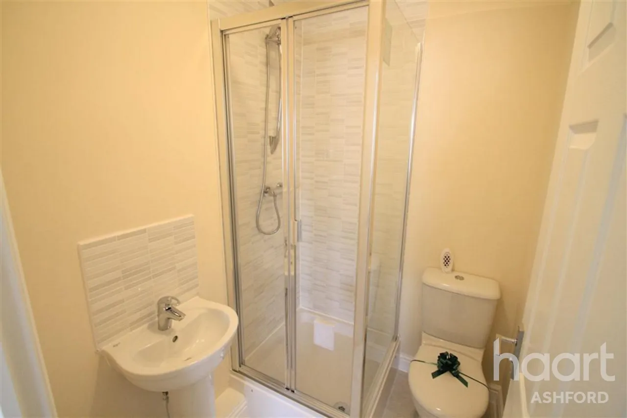 Minster Village, CT12, photo 12