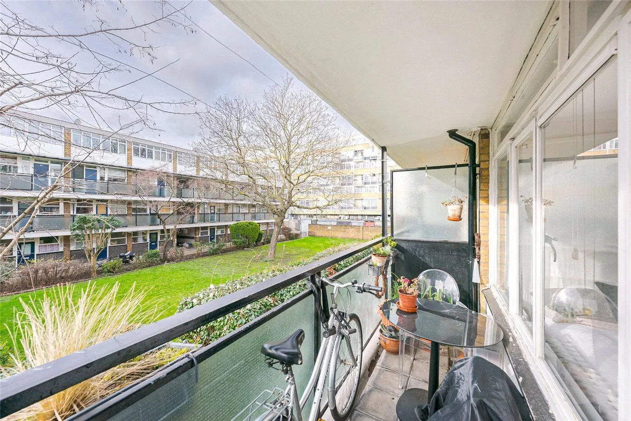 Churchill Gardens, London, SW1V, photo 6