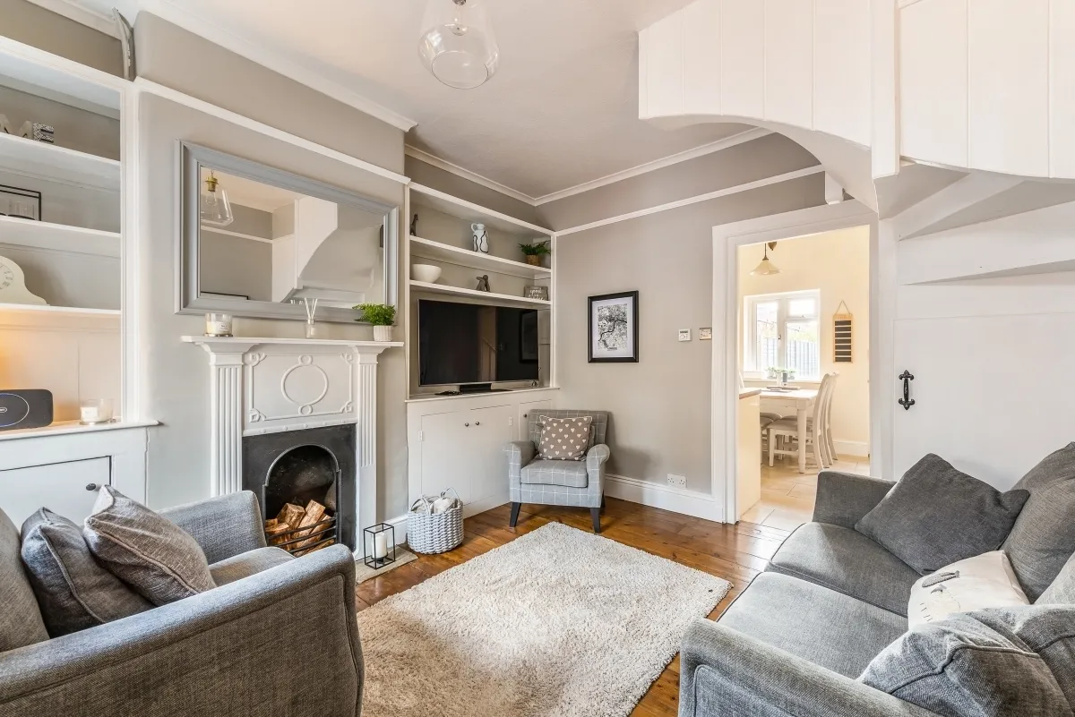 2 bed house to rent — Duke Street Windsor SL4