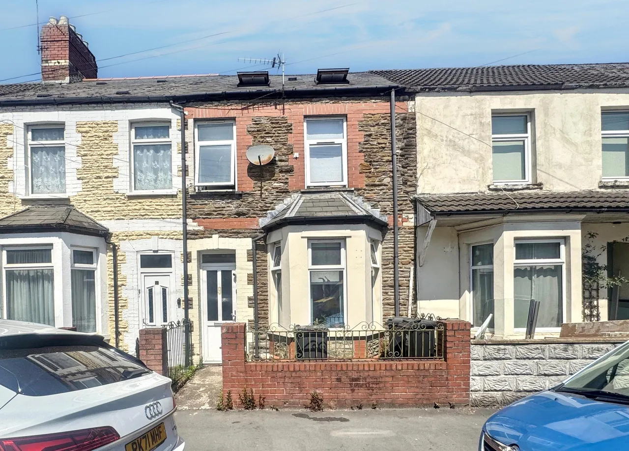 8 bed house for sale — Moy Road, Cardiff, CF24