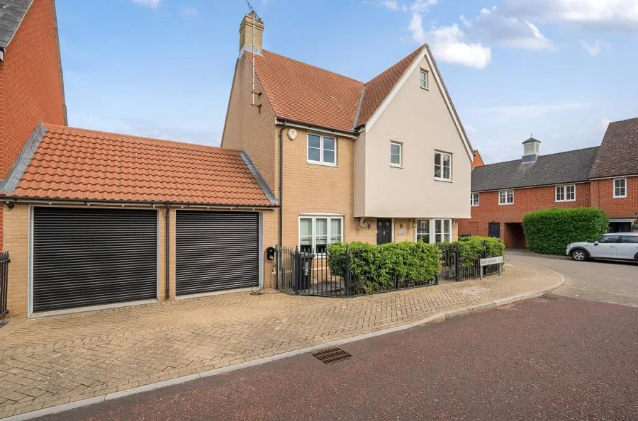 4 bed house for sale, Agnes Silverside Close, Colchester, CO2