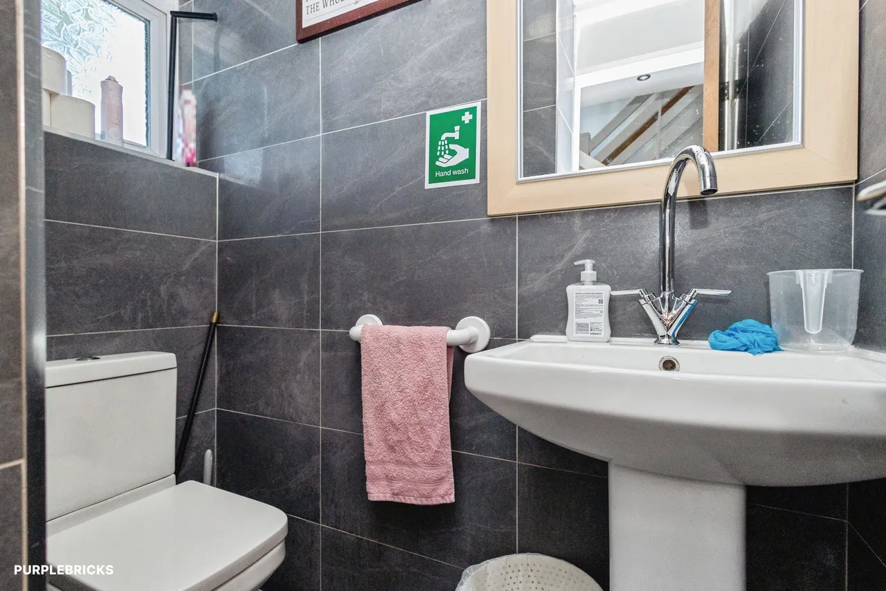 Lingdale Walk, Manchester, M40, photo 15