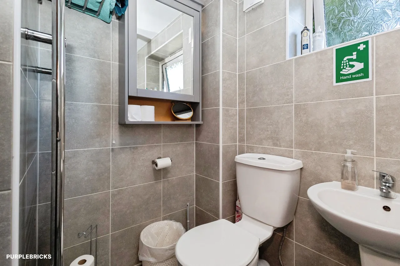 Lingdale Walk, Manchester, M40, photo 14
