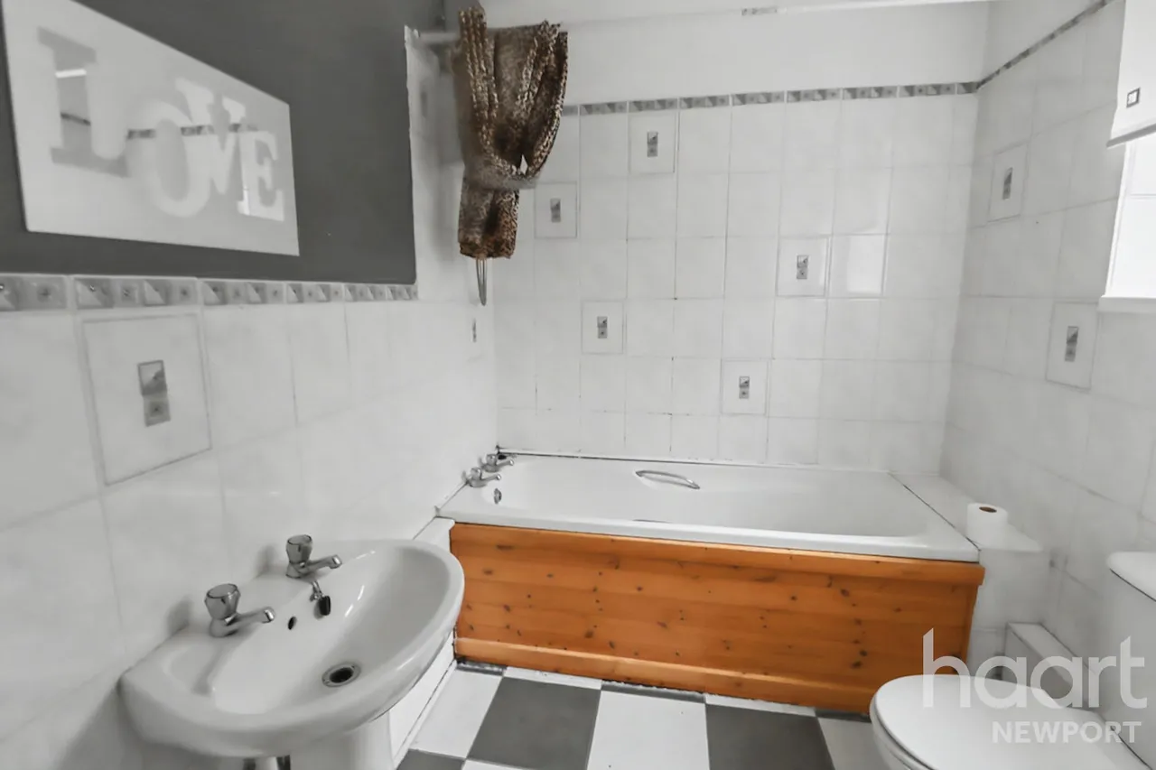 Ashley Road, Newport, NP19, photo 10